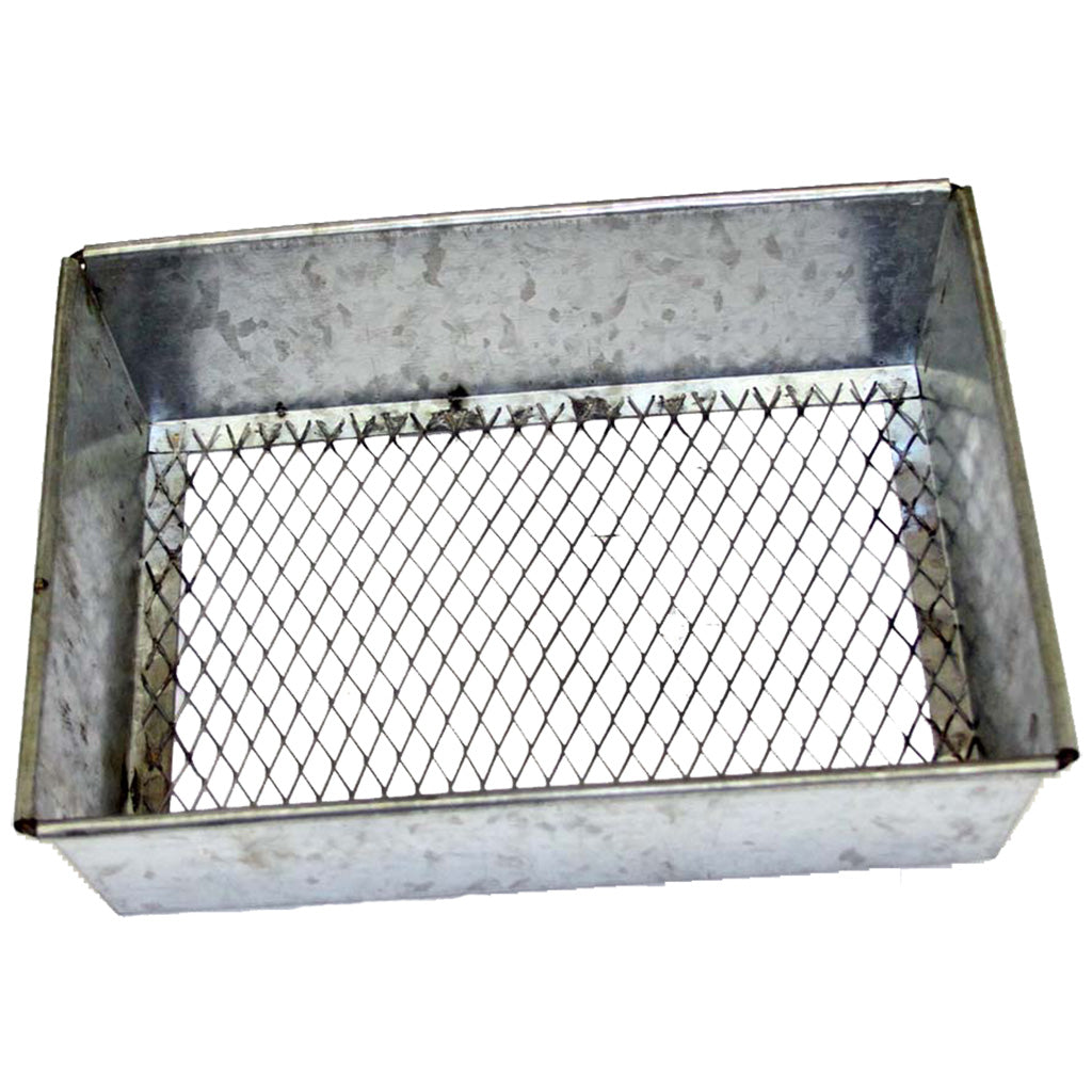 Minnesota Trapline Metal Dirt Sifter – Odor-Free Trapping Tool